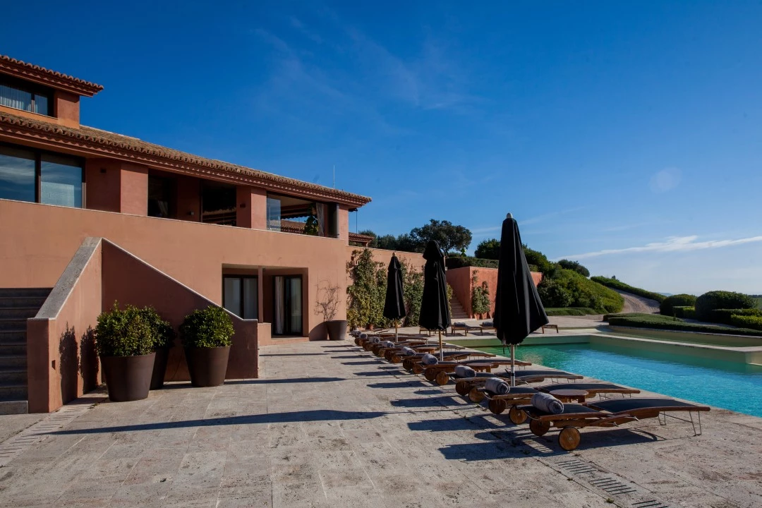 1679305895-Luxury Property Piscina Spain Villa Felipe.webp